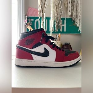 Authentic Men Jordan 1 Mid Chicago Toe